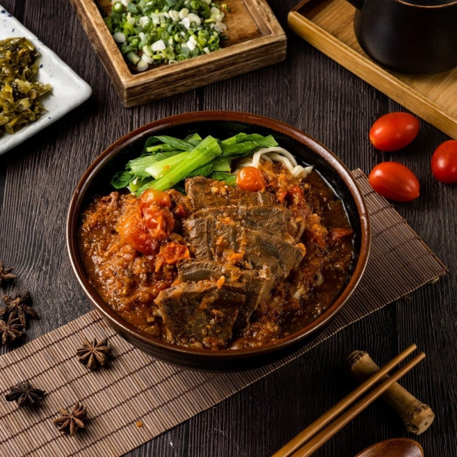 星胡同 X 胡董 番茄牛肉麵 聯名限定 覆熱即食, 1個