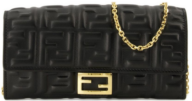 펜디 바게트 엠보스드 클러치