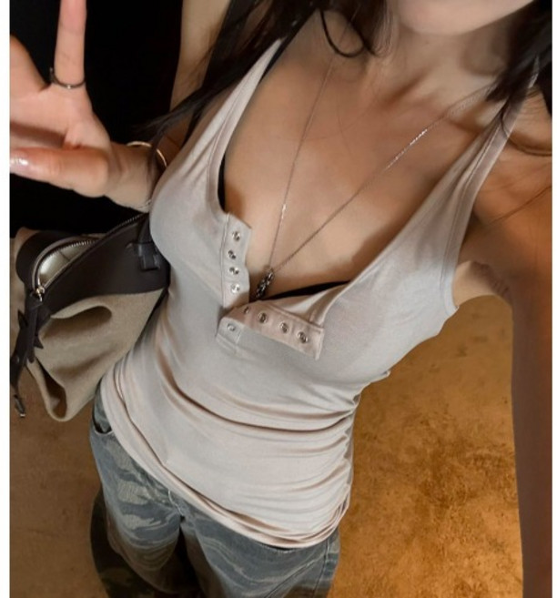 히또리 T4888 여성 빈티지 똑딱이 골지 나시 티셔츠 슬림핏 디자인