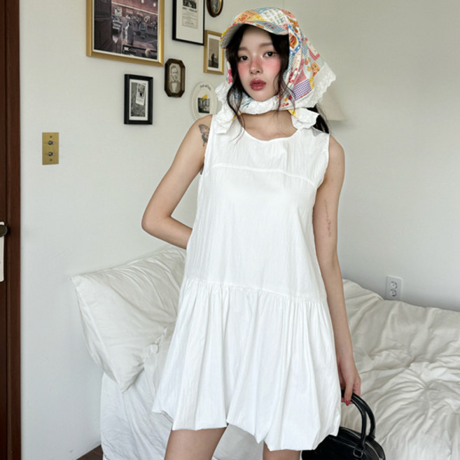 누쿠 절개셔링 펌킨 벌룬 민소매 미니 원피스