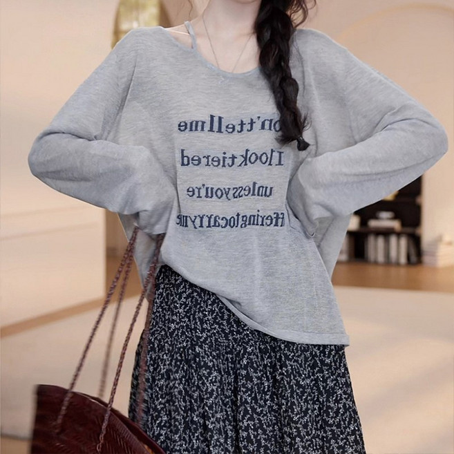 KDNC 여성 오프숄더 레터링 맨투맨 선가드