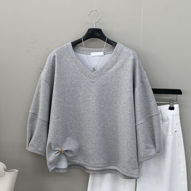 행복여 모니크 브이넥 벌룬 퍼프 7부 소매 티셔츠