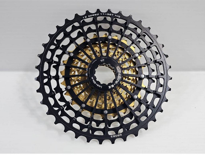 SUNSHINE 日暉輕量化飛輪 SU12-1136SL Shimano HG 12S飛輪 11-36T 銀黑, Shimano 12S祼空金黑11-36, 1個, 金黑, Shimano 12S祼空金黑11-36