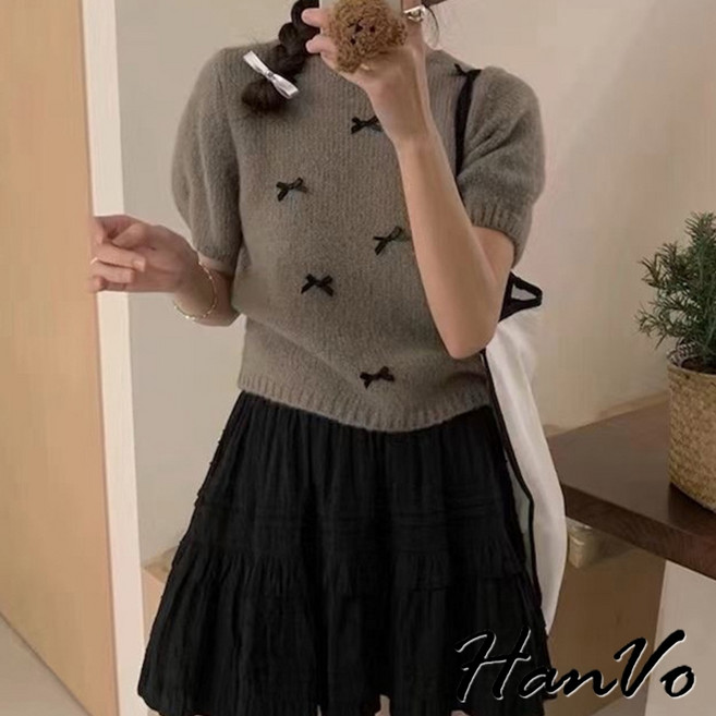 HanVo 小蝴蝶結針織圓領短袖 迷人甜美泡泡袖 韓系百搭 女生衣著 A01-0318