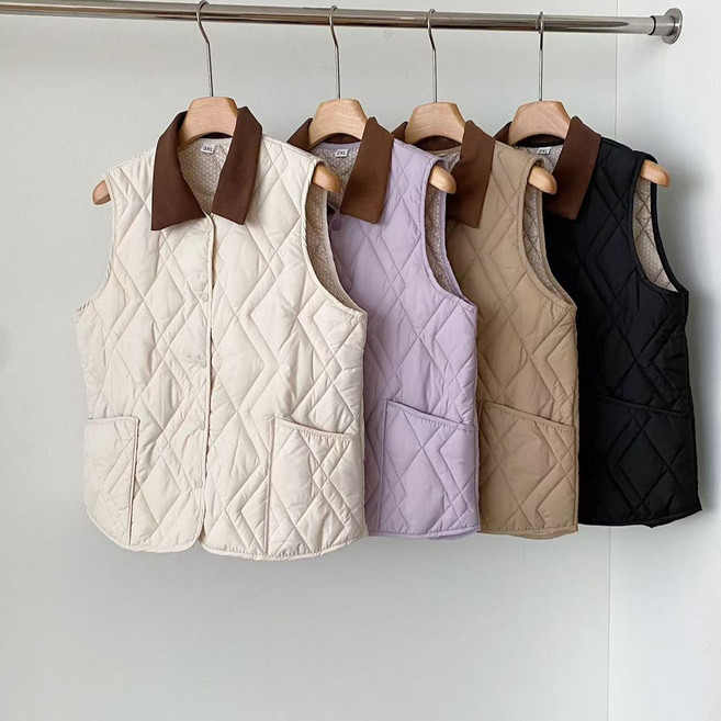 ROYALBELLE 여성 카라넥 경량 퀼팅 루즈핏 캐주얼 중장년 보온 민소매 패딩 조끼 S0121705