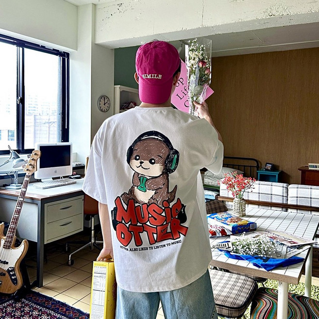 피크닉 오버핏 수달 반팔티셔츠