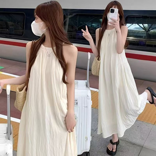 法式掛脖連衣裙仙女夏季寬鬆顯瘦新款無袖甜美氣質海邊度假長裙子