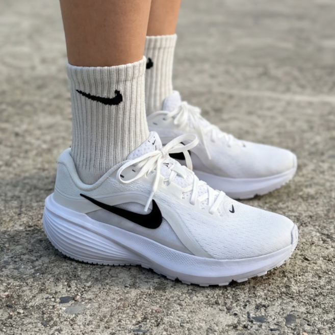 나이키 여성 러닝화 DNST 발편한 운동화 여자 헬스화 런닝화 헬스 신발 화이트 조깅화 화이트 슈즈케이스세트
