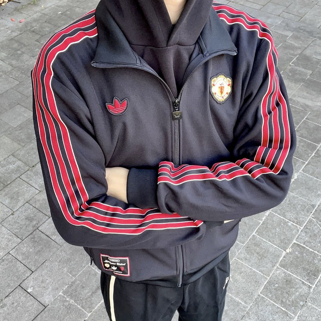 아디다스 맨체스터 유나이티드 맨유 테라스 아이콘 트랙탑 저지 블랙 JF0358