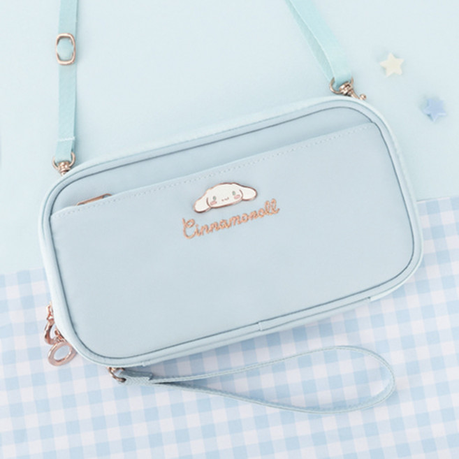 시나모롤 RFID차단 멀티 여권가방