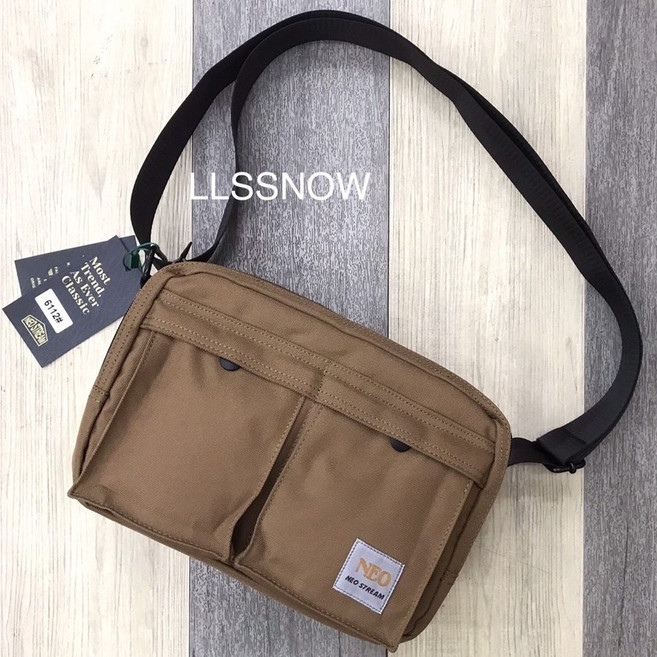 Neo Stream 潮流休閒側背包 防潑水尼龍斜背包, 卡其色 (6112 #050)
