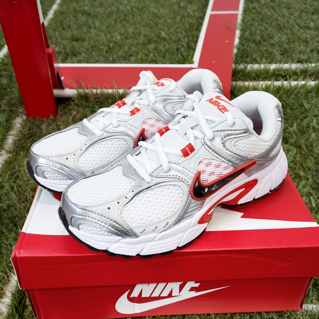 나이키 V5 RNR 화이트 피칸테 레드 여성용 흰색 빨강 흰빨 런닝화 운동화 조깅화 워킹화
