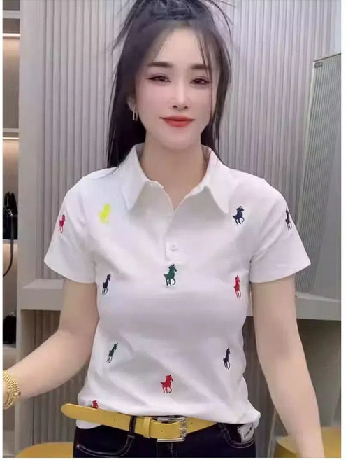 【顯瘦遮肉】大碼Polo衫 女T恤 短袖T恤 刺繡T恤 寬鬆T恤 歐貨上衣 小馬刺繡 Polo領設計 2025春夏新款 微胖女生必備
