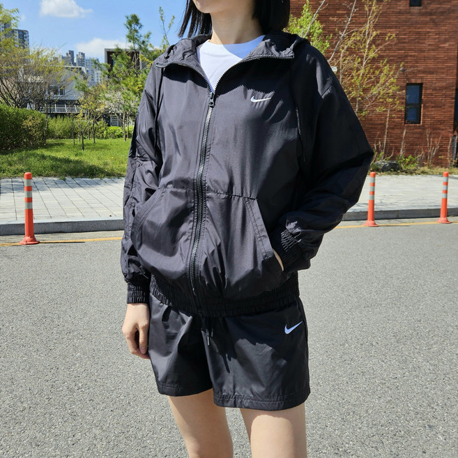 나이키 NW 여성 바람막이 점퍼 후드 집업 자켓 재킷 운동복 런닝복 윈드러너 자외선 차단