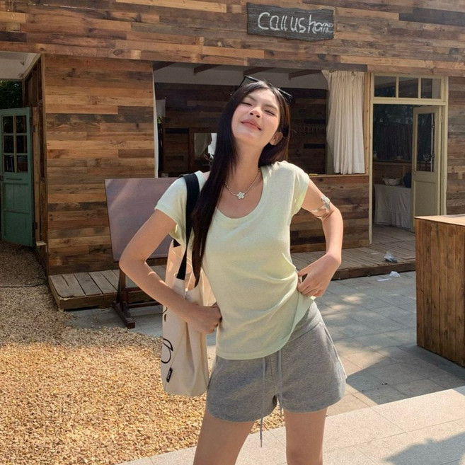 해피유통 여성 슬림핏 반팔 티셔츠 통기성 내추럴핏 시스루 U넥 여름 상의