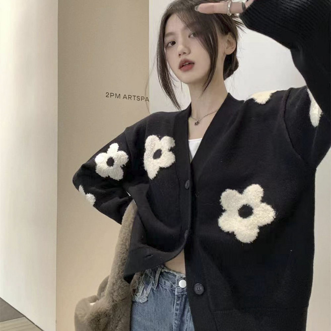 투니스 여성 루즈핏 플라워 자수 V넥 니트 가디건