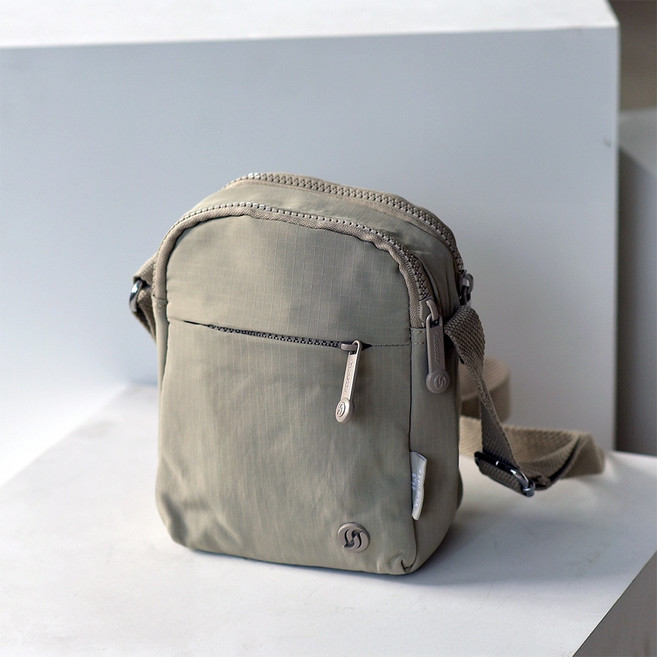 브라더마켓 경량 크로스백 여행 가방