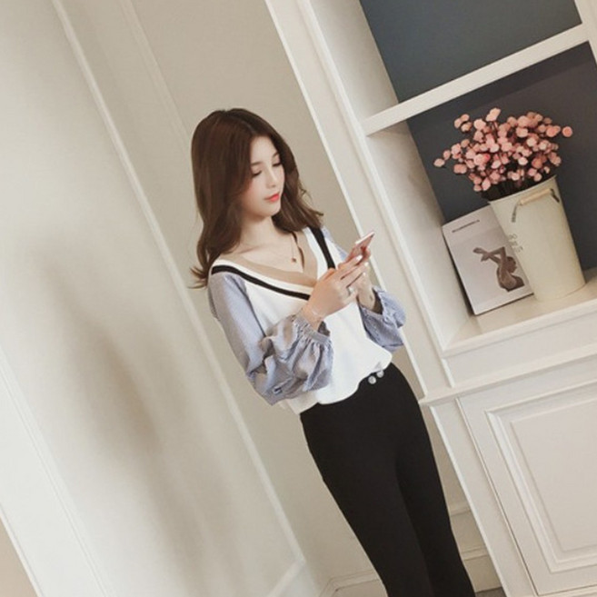 소닛 고급스러운 포인트 긴팔티 브이넥 소매퍼프