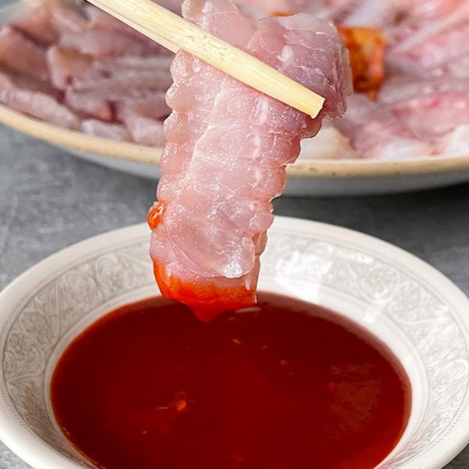 (최상품) 흑산도 국산 삭힌 숙성 홍어 강한맛 약한맛 강한삭힘 약한삭힘 강한 약한 국내 국내산 홍어회 흑산도홍어 홍어회약한맛 애 세트 삭힌 맛 한마리 500g 1kg, (3) 흑산도 홍어 500g, (b) 중간맛 (저온숙성), 1개
