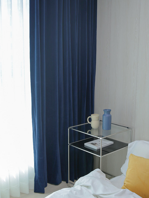 글로우 벨벳 암막 커튼 네이비