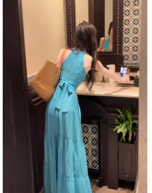 法式氣質掛脖吊帶連衣裙 女夏季新款 海邊度假長裙, 天藍色
