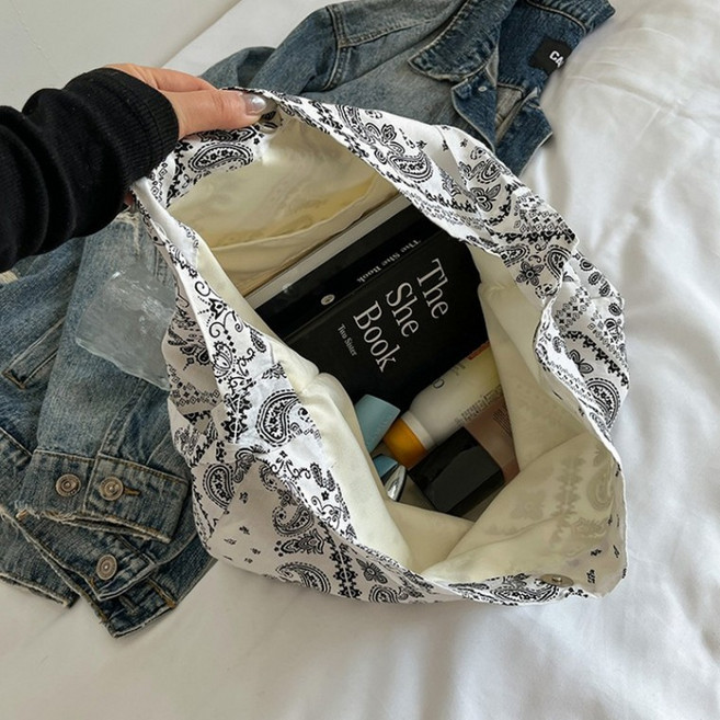 아르벤 연예인 반다나 페이즐리 에코백 에스닉 호보 가방