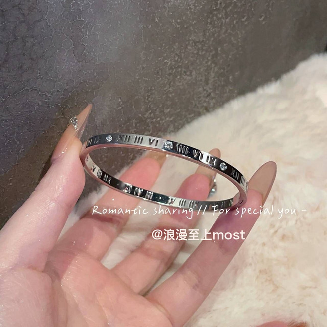 鈦鋼微鑲滿鑽手鐲女時尚簡約不掉色手環