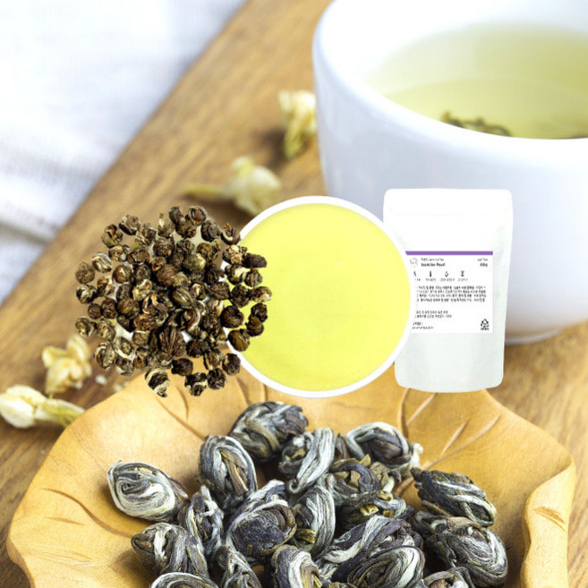 찻잎과 쟈스민 꽃을 둥글게 말아 만든 자스민펄차 60G 중국의 퓨어티 진주차