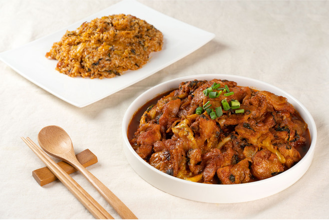 춘천바오로닭갈비 넉넉한 양 소스 1.3kg 캠핑요리 간편요리, 1개