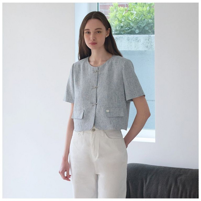 JJ지고트 클로징 포인트 라운드넥 크롭 재킷 GR5P0JK531