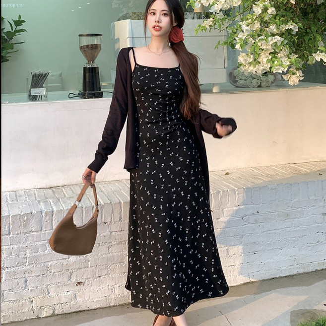 여름 여성 원피스 블랙 플라워 슬리브리스 작은 키도 예쁘게 바캉스룩