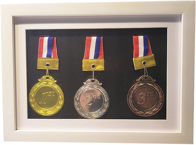 크로닉 메달 디자인 액자 거치대 프레임 보관함, 대형 화이트