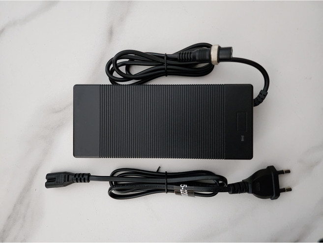 바이크타임 전기자전거 전동킥보드 스쿠터 각종 전압 호환 리튬이온배터리 일반 충전기, 67.2V 1.5A (60V 배터리에 적합), (옵션11) 샤오미단자, 1개