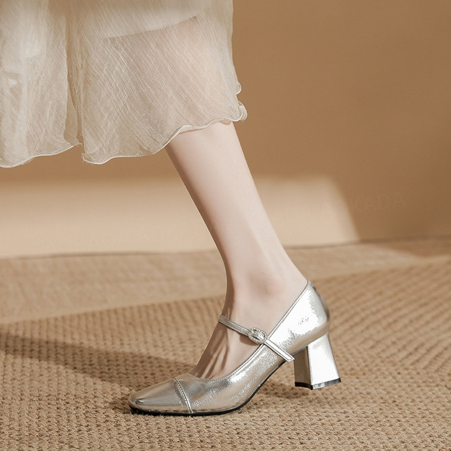 AOKADA 여성 스퀘어 메리제인 실버 버클 펌프스