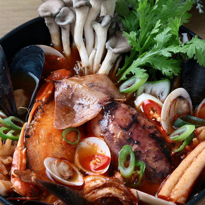 지브로와 해물탕 밀키트 바다그맛 싱싱한 해물 홈쿡 캠핑 2인분 (1kg) X 4팩 세트, 4개