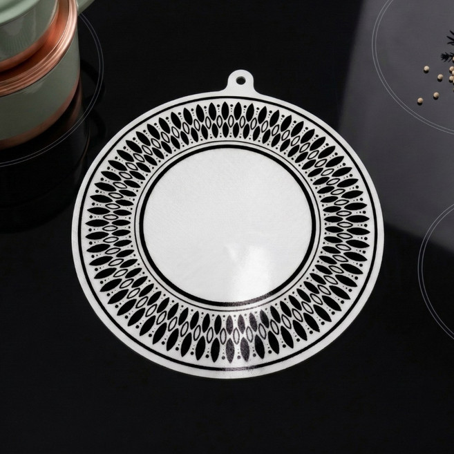 다비제 실리콘 원형 인덕션 보호매트 스크래치 파손 오염 방지, 1개, 화이트 앤 도트