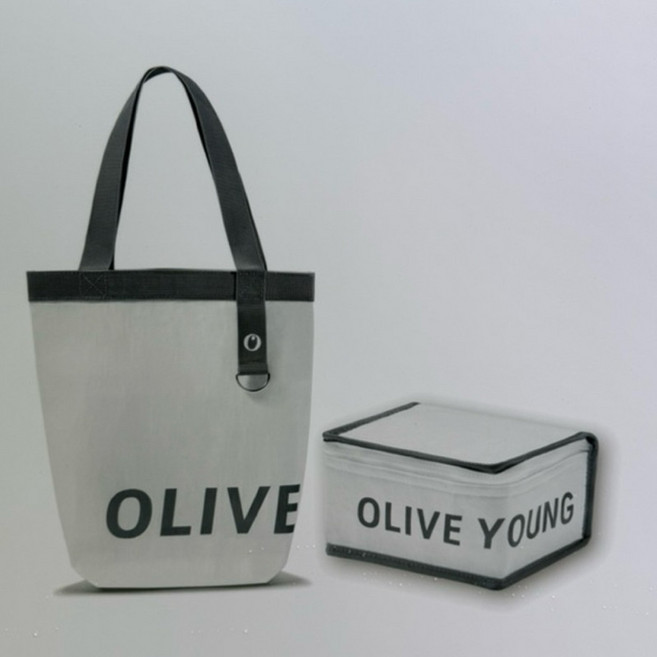 Olive Young 超大容量多功能收納包 旅行化妝包