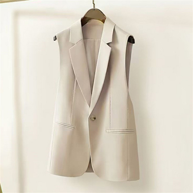 【顯瘦高級感】西裝馬甲 坎肩背心 無袖外套 春秋季新款 卡其色 修身顯瘦 通勤百搭 疊穿神器 女裝