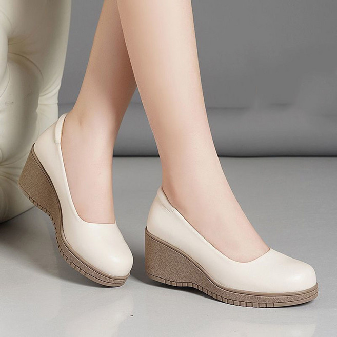 ROYALBELLE 여성 통굽 웨지힐 단화 라운드토 출근용 데일리 편한 키높이 구두 V080226