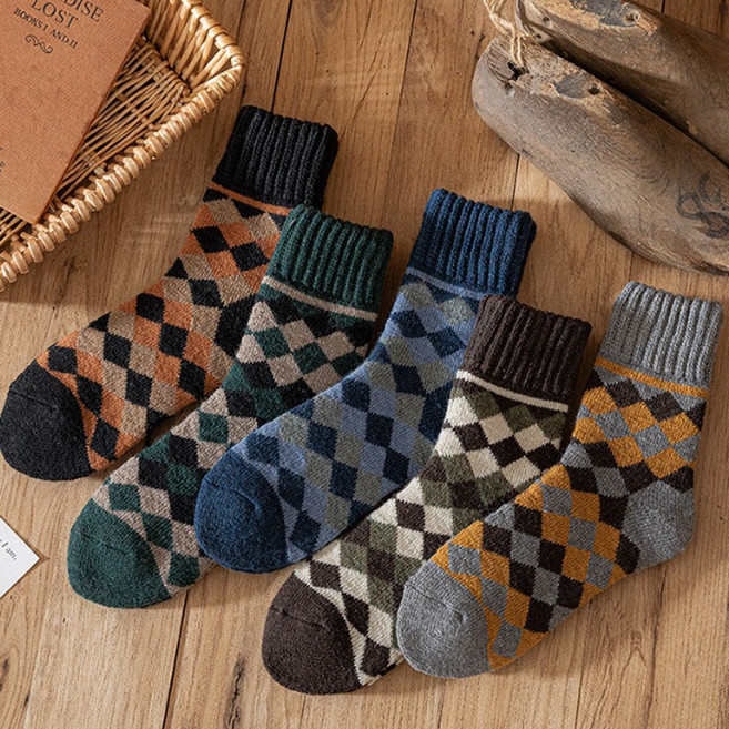 남자 학생 다이아체크 중목양말 도톰한기모 양털 양말 롱 수면 장목 기모 타킹 융털 겨울 준캡