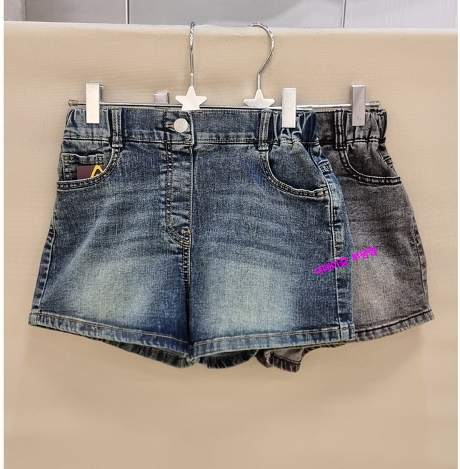 더데이걸 부평점 허리밴딩의 얇고 신축성 좋아 트레이닝처럼 편안하고 가볍게 데일리로 입기좋은 여름 여아 숏 데님 팬츠