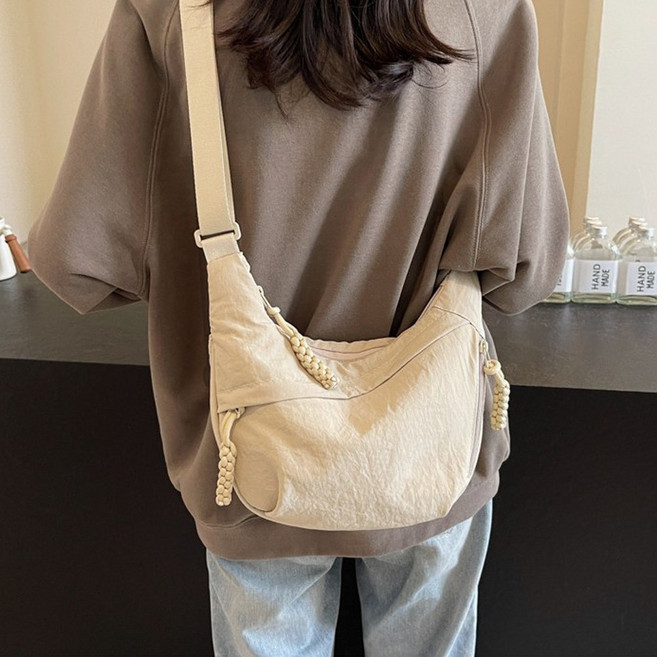 UDV 여성 포켓 반달 가방 가벼운 여행 크로스백