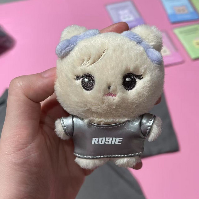 blackpink 玩偶 鑰匙扣, 1個, 米色帶盒