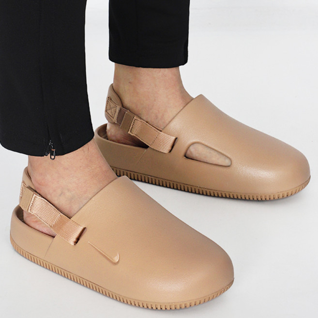 나이키 슬리퍼 CALM MULE 힐 스트랩 슬리퍼 캄 뮬 밝은 브라운