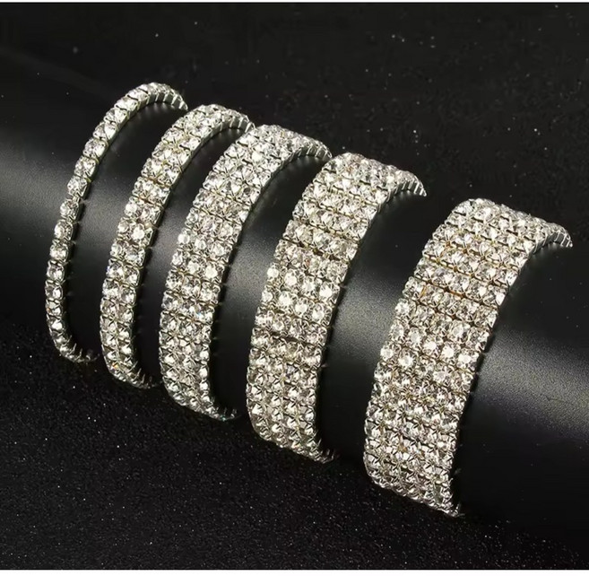 반짝반짝 프리사이즈 고무줄 큐빅팔찌 공연악세사리 댄스팔찌 드레스팔찌 뱅글팔찌