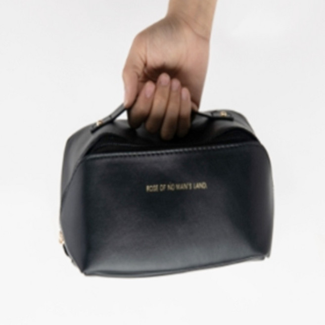 세모소 여성소지품손가방 지퍼잠금케이스 분리칸막이주머니 검정가죽 22X11CM 1개