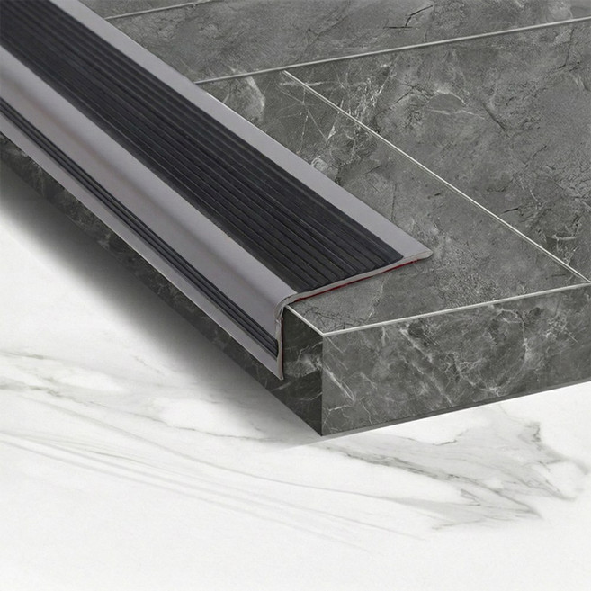 레디박스 접착식 L자형 계단 코너 논슬립 미끄럼방지 모서리 보호 몰딩, 블랙, 1개