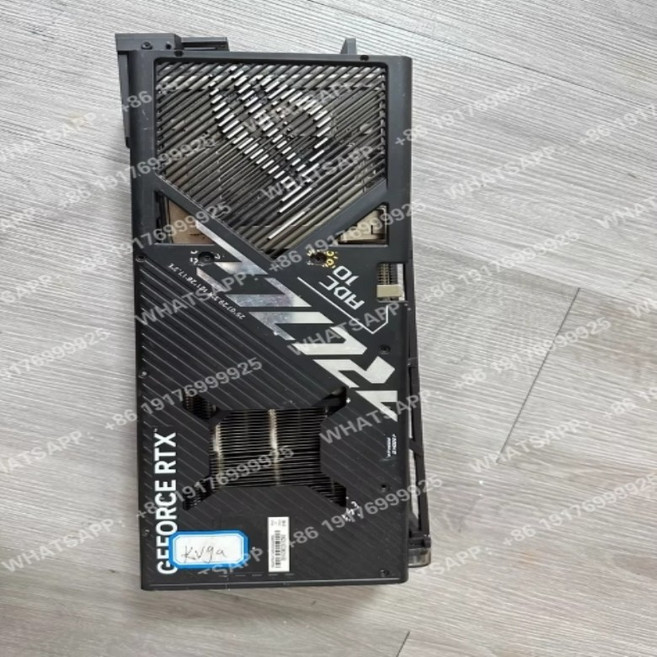 ASUS Raptor RTX4090-24G 라디에이터를 사용했으며 모든 기능이 정상입니다.