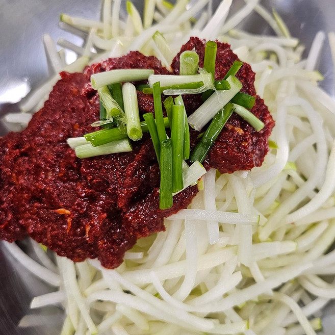 [재구매율1위] [파격특가]제주도 월동무 무생채 김치, 1개, 2kg