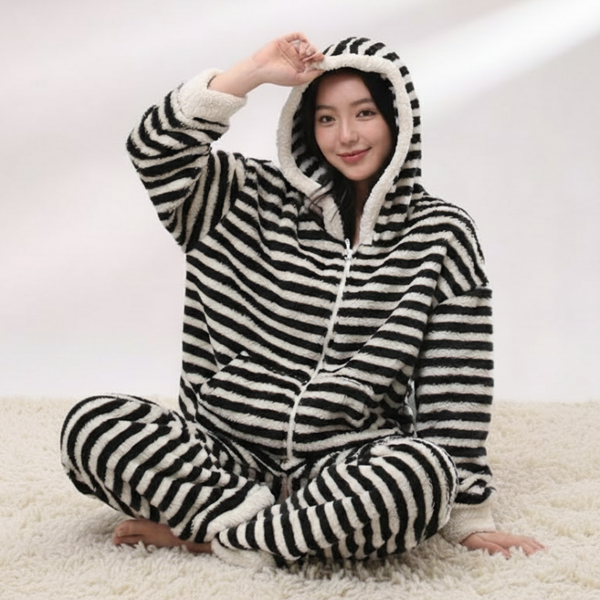 겨울 따뜻한 털 극세사 트레이닝 세트 파자마 등원룩 산책룩